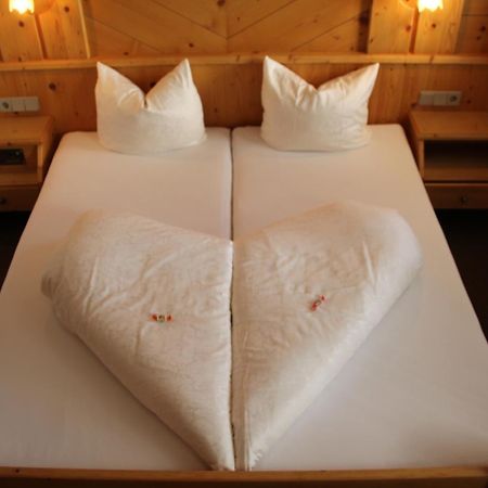 Hotel Garni Apart Elfriede Fiss Oda fotoğraf