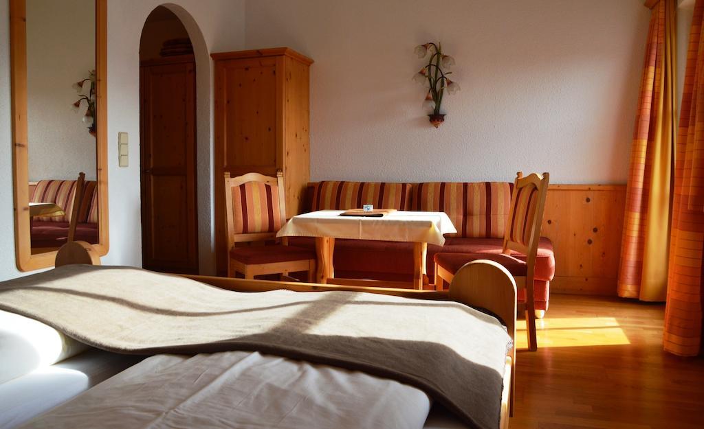 Hotel Garni Apart Elfriede Fiss Oda fotoğraf